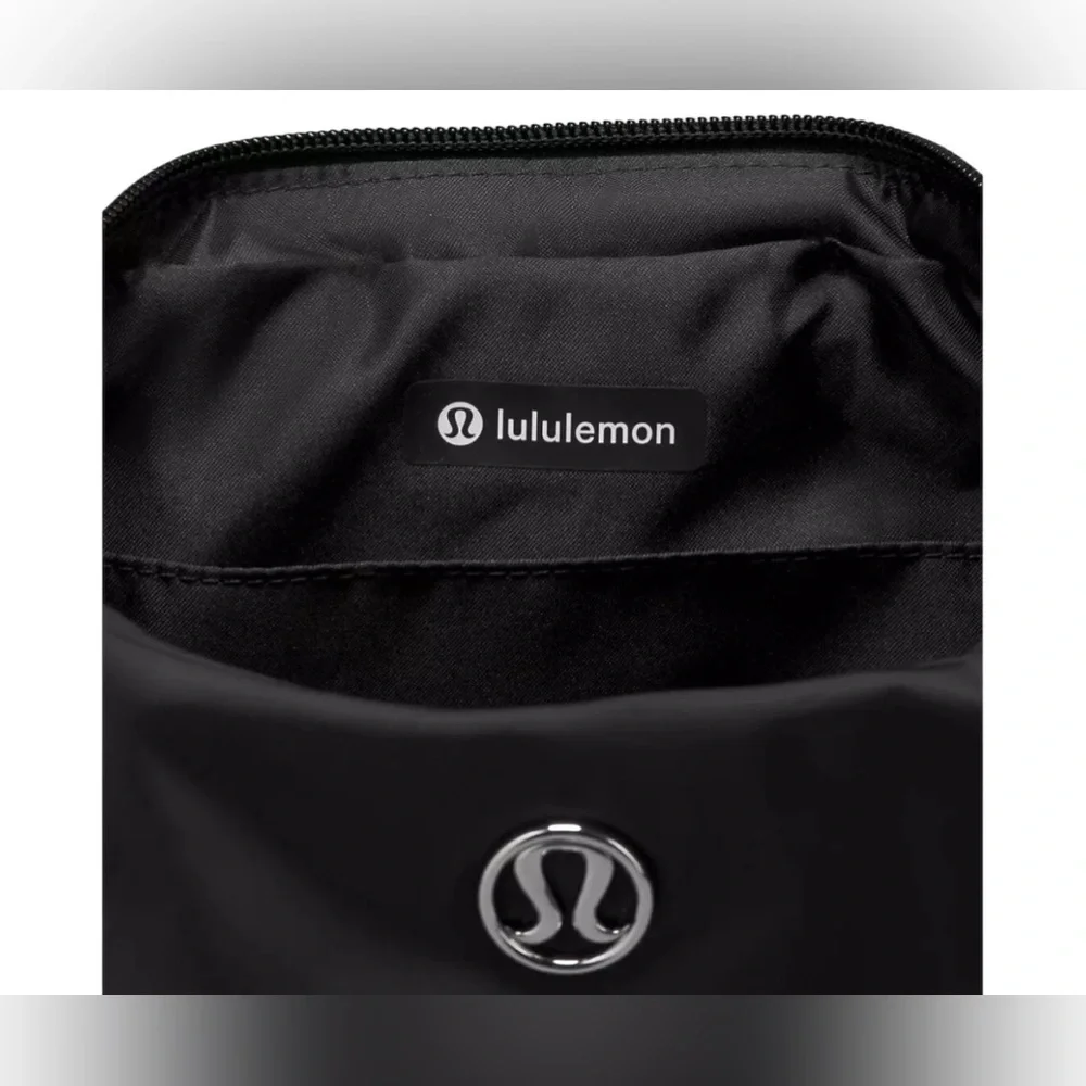 NWOT Lululemon shoulder bag - Picture 4 of 7